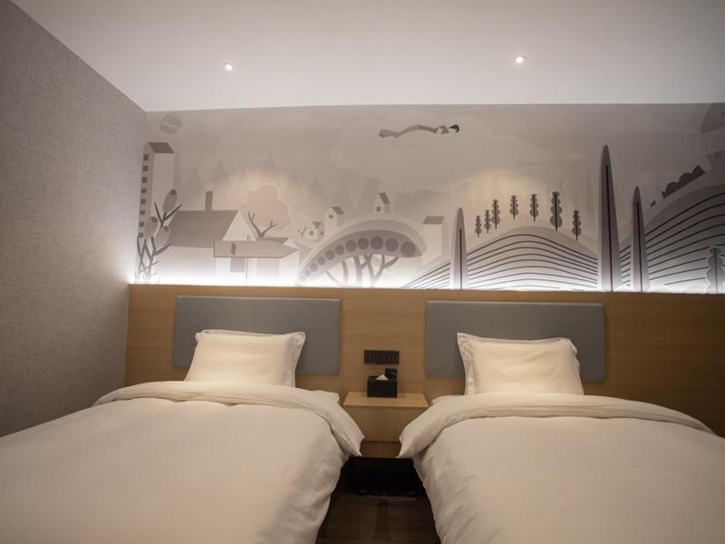 Thank Inn Chain Hotel Hunan Huaihua Hecheng District South High Speed Rail Station Exterior photo